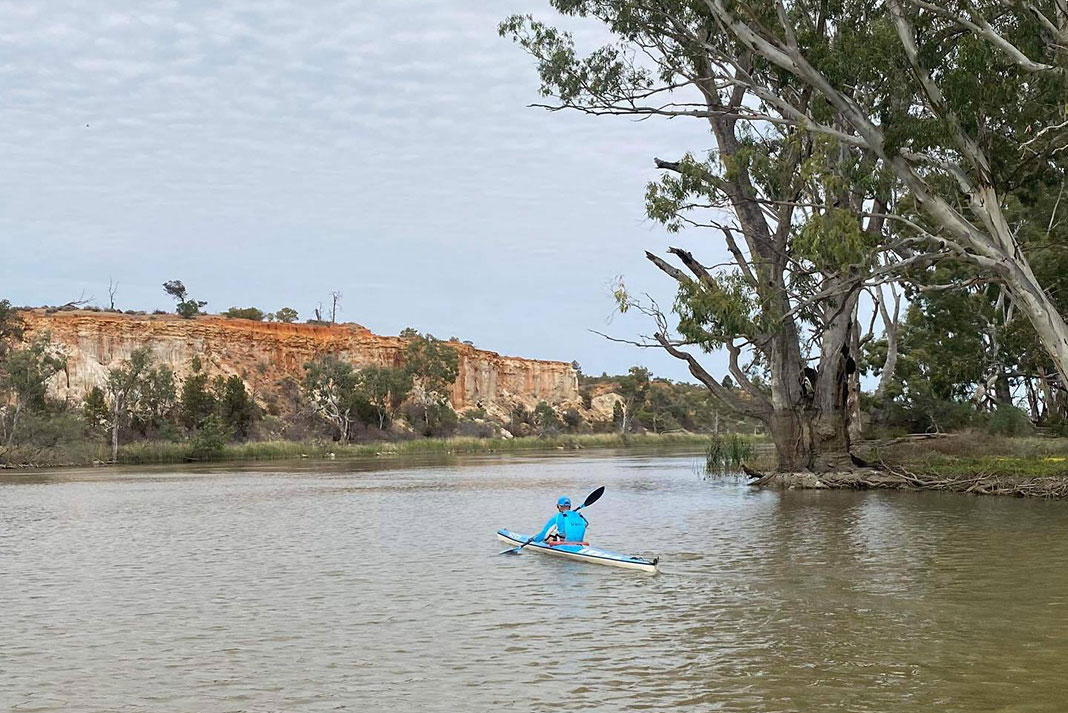 Dave Alley paddles the Murray River in record time